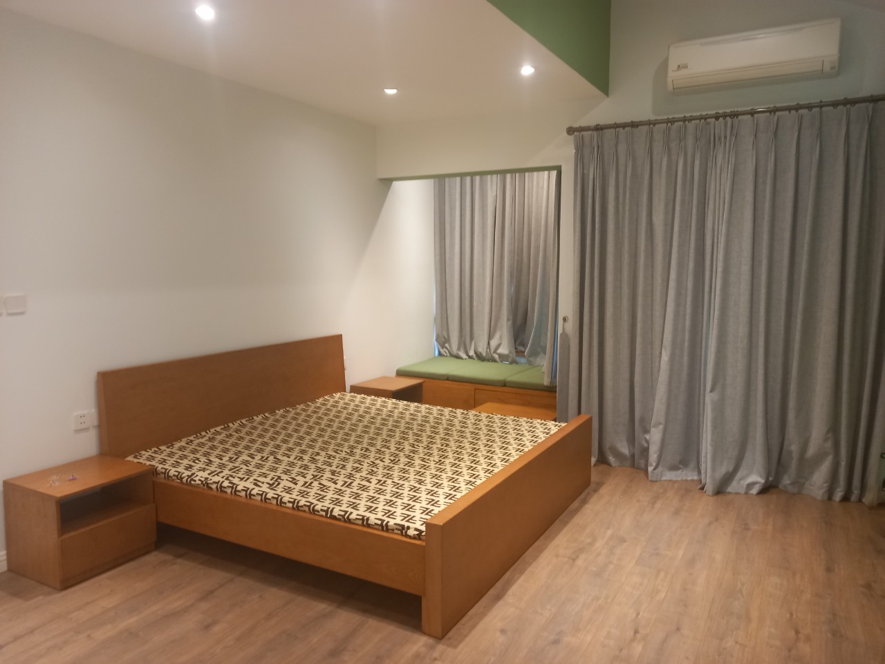 BÁN CĂN BIỆT THỰ SÂN VƯỜN 346M2, FULL ĐỒ BÊN VƯỜN MAI ECOPARK 4