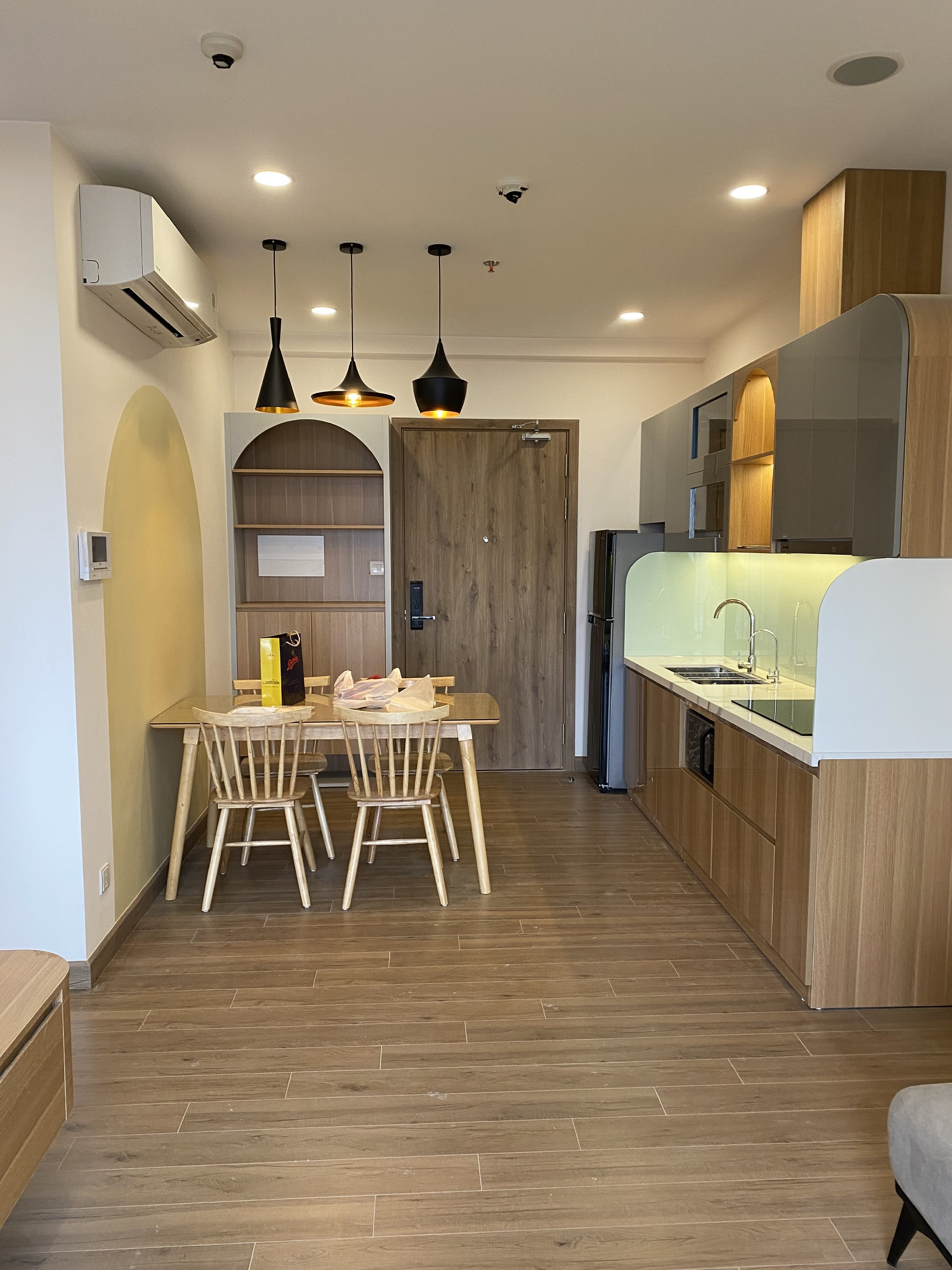 BÁN CĂN HỘ 58M2,2PN GIÁ TỐT BÊN TÒA SKY OASIS ECOPARK, HƯNG YÊN 1