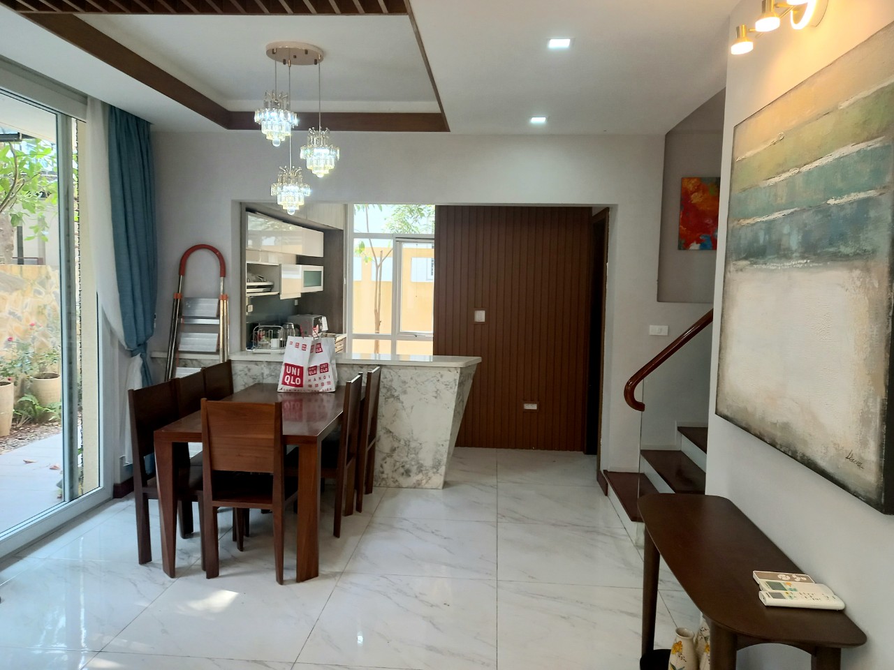 biệt thự 162m2,3pn,đủ đồ bên vườn tùng ecopark, hưng yên cho thuê 3