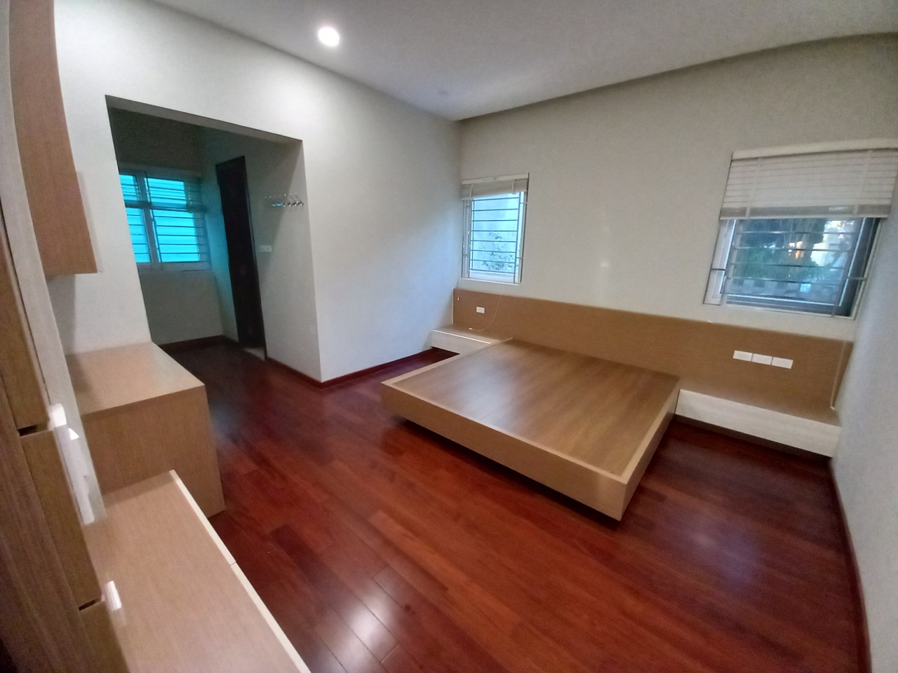 BIỆT THỰ ĐƠN LẬP 360M2 BÊN VƯỜN TÙNG ECOPARK CHO THUÊ 10