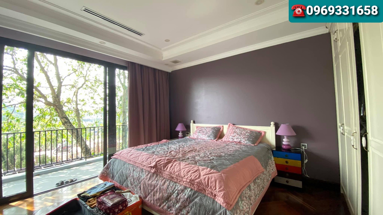 Biệt thự đơn lập sân vườn rộng bên Ecopark cho thuê.Giá chỉ 45tr/tháng 8