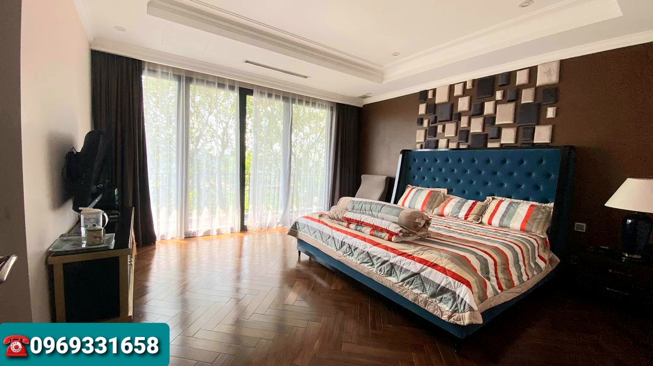 Biệt thự đơn lập sân vườn rộng bên Ecopark cho thuê.Giá chỉ 45tr/tháng 9