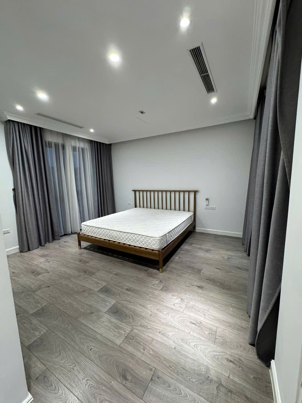Biệt thự Đơn Lập Vinhomes Riverside 4 phòng ngủ, đủ đồ, có view sông cần cho thuê 6