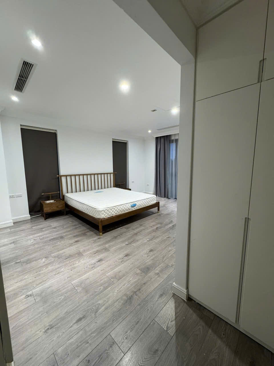 Biệt thự Đơn Lập Vinhomes Riverside 4 phòng ngủ, đủ đồ, có view sông cần cho thuê 7
