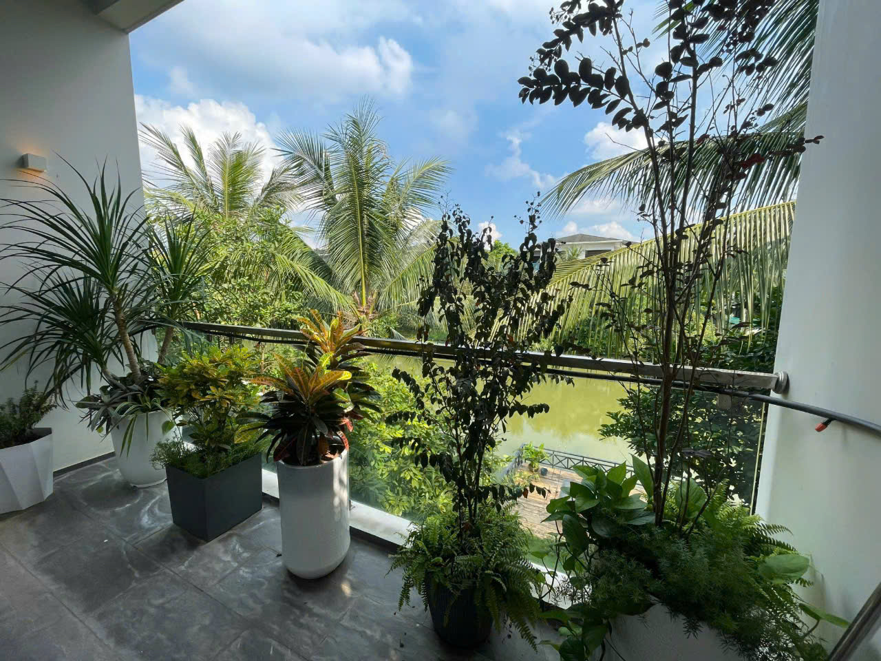 Biệt thự sân vườn 270m2, full đồ bên khu BT Đảo Ecopark cần cho thuê 11