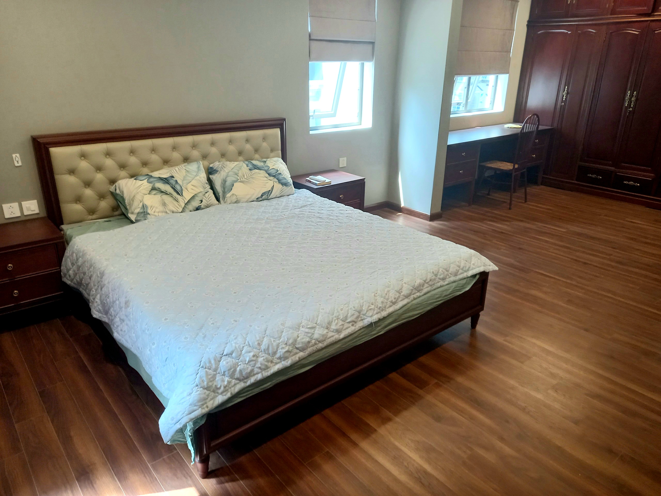 BIỆT THỰ SÂN VƯỜN 4PN,FULL ĐỒ BÊN PARKRIVE ECOPARK, VĂN GIANG,HƯNG YÊN CHO THUÊ 4