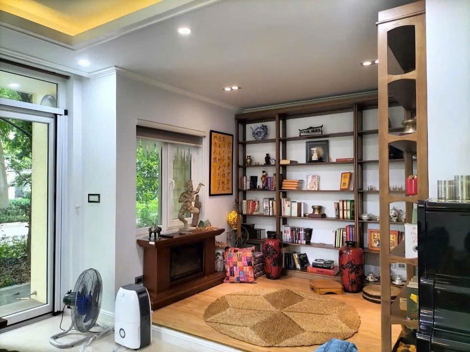 BIỆT THỰ SONG LẬP 168M2,3 PHÒNG NGỦ ĐỦ ĐỒ BÊN VƯỜN TÙNG ECOPARK CHO THUÊ 3
