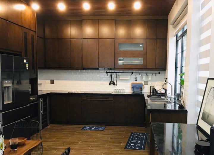Biệt thự song lập 189m2,5 phòng ngủ full đồ bên Marina Ecopark cần bán 1
