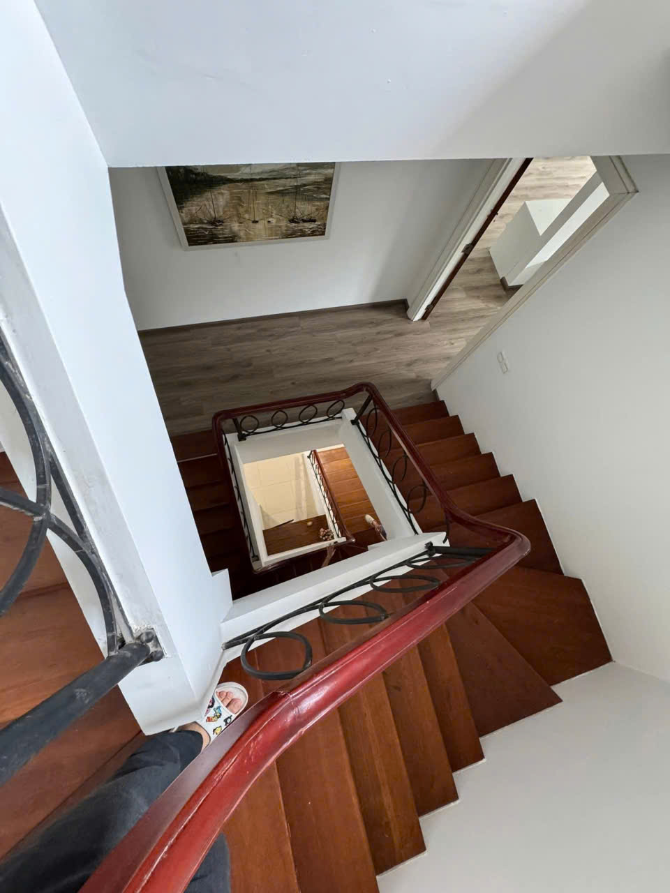 Biệt thự song lập 4 phòng ngủ, đủ đồ có view sông bên Vinhomes Riverside Long biên cho thuê 4