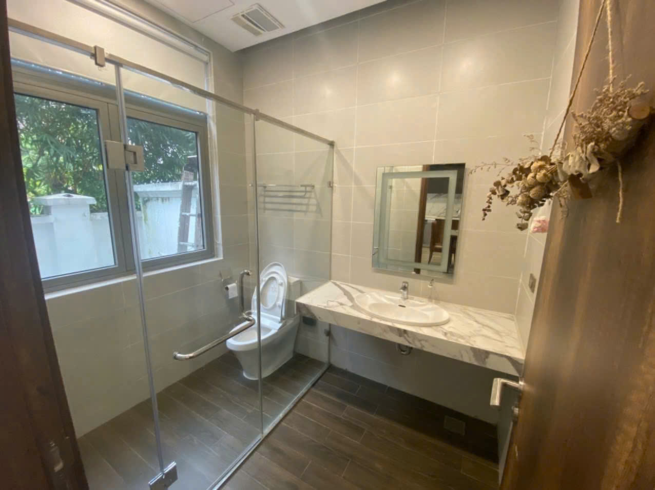 Biệt thự song lập 4 phòng ngủ, đủ đồ Vinhomes Riverside The hamony cần cho thuê 6