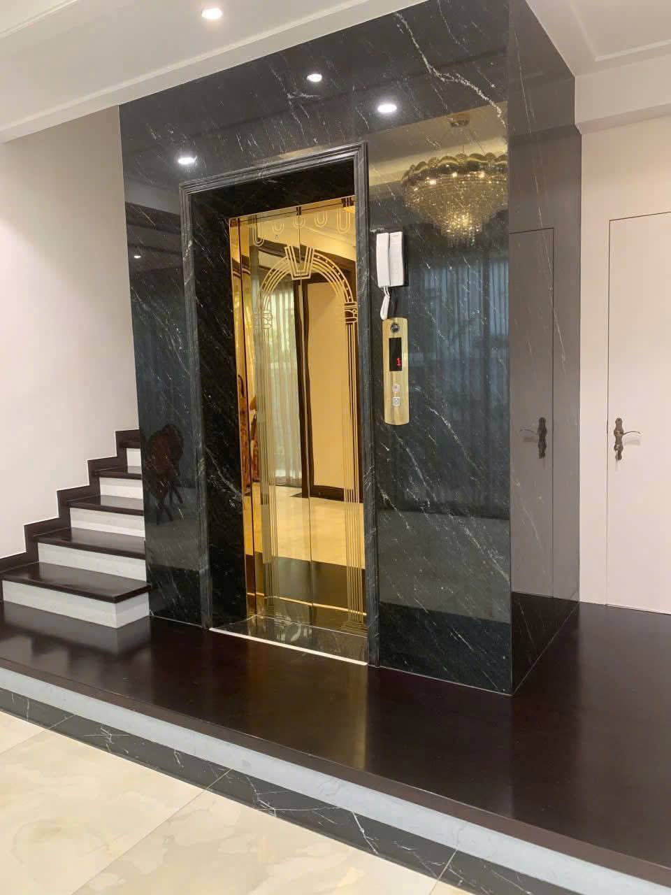 Biệt thự song lập Vinhomes Riverside 200m2, 5 phòng ngủ,đủ đồ cần cho thuê 1