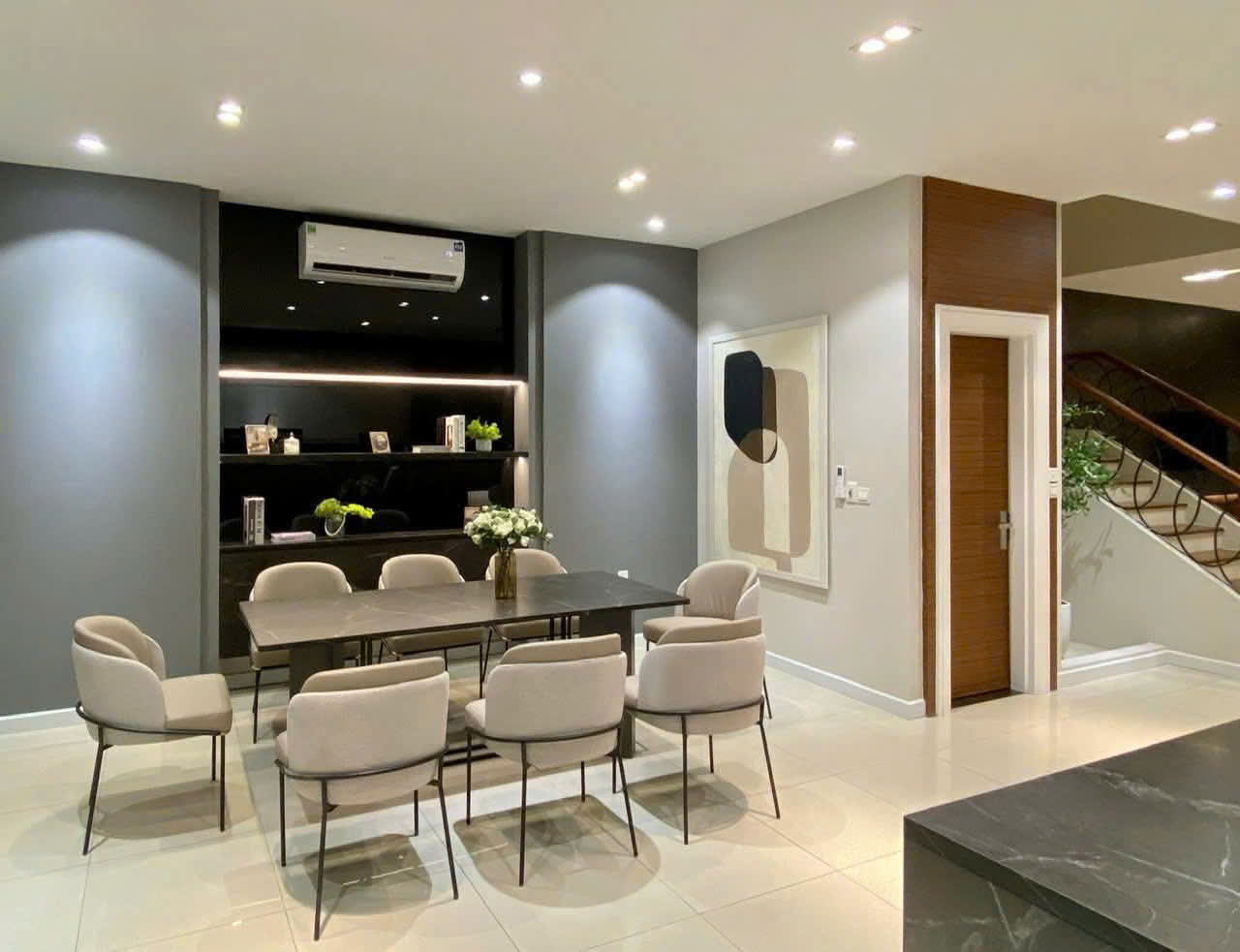 Biệt thự Vinhomes Riverside có view sông,4 phòng ngủ đủ đồ càn cho thuê 3