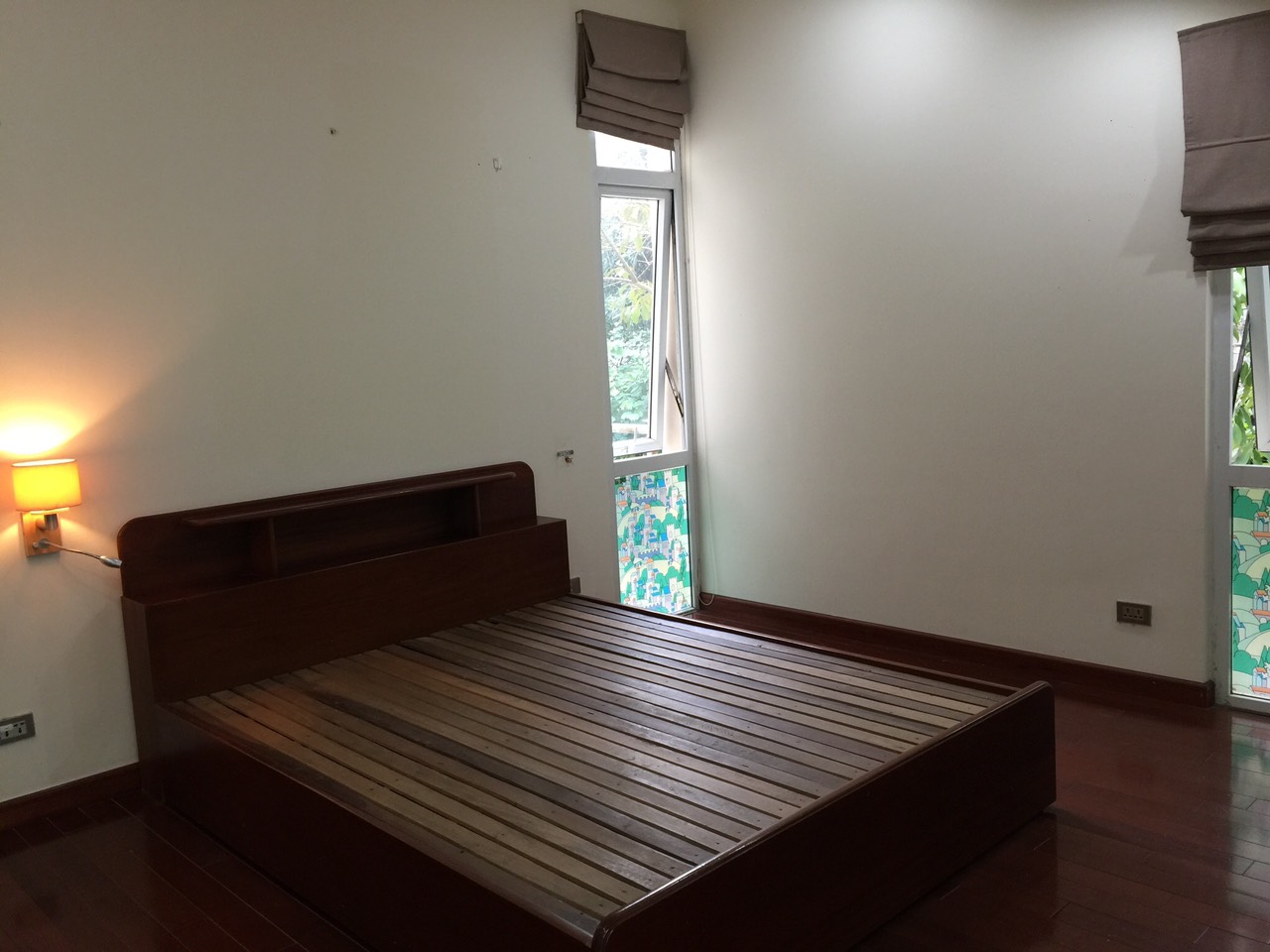 Biệt thự Vườn Tùng đầy đủ nội thất cho thuê 4
