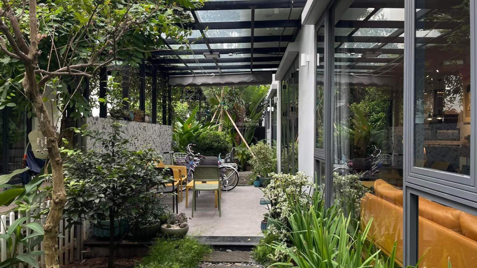 CẦN BÁN CĂN BIỆT THỰ 210M2,ĐỦ ĐỒ BÊN KHU MIMOSA ECOPARK 3