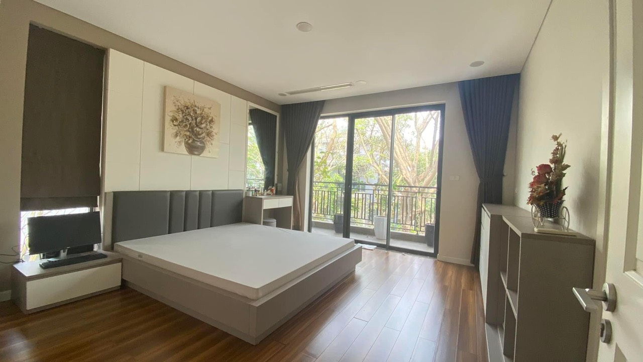 CẦN BÁN NHANH CĂN BIỆT THỰ ĐỦ ĐỒ ĐẸP BÊN MIMOSA ECOPARK 5