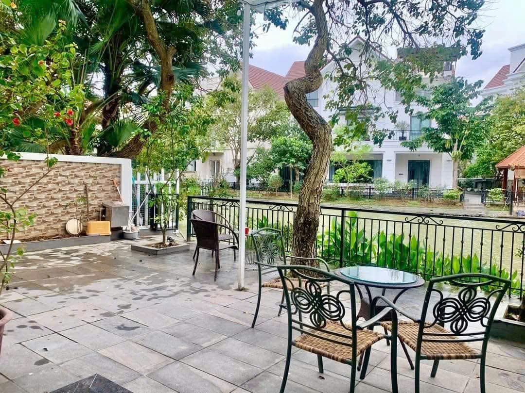 Căn Biệt Thự song lập 4 phòng ngủ, đầy đủ đồ đẹp,view sông cần cho thuê 2