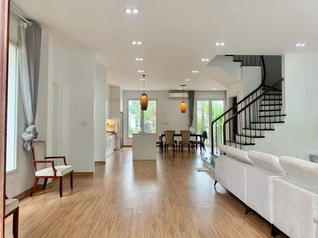 Căn Biệt Thự song lập 4 phòng ngủ, đầy đủ đồ đẹp,view sông cần cho thuê 5