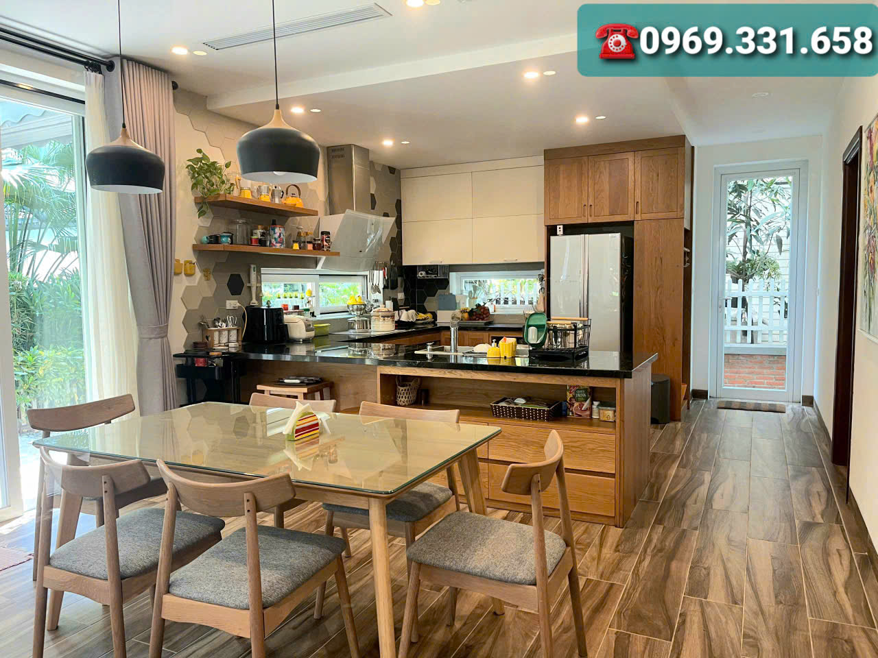Cần cho thuê căn Biệt thự song lập đầy đủ đồ đẹp bên Mimosa Ecopark 3