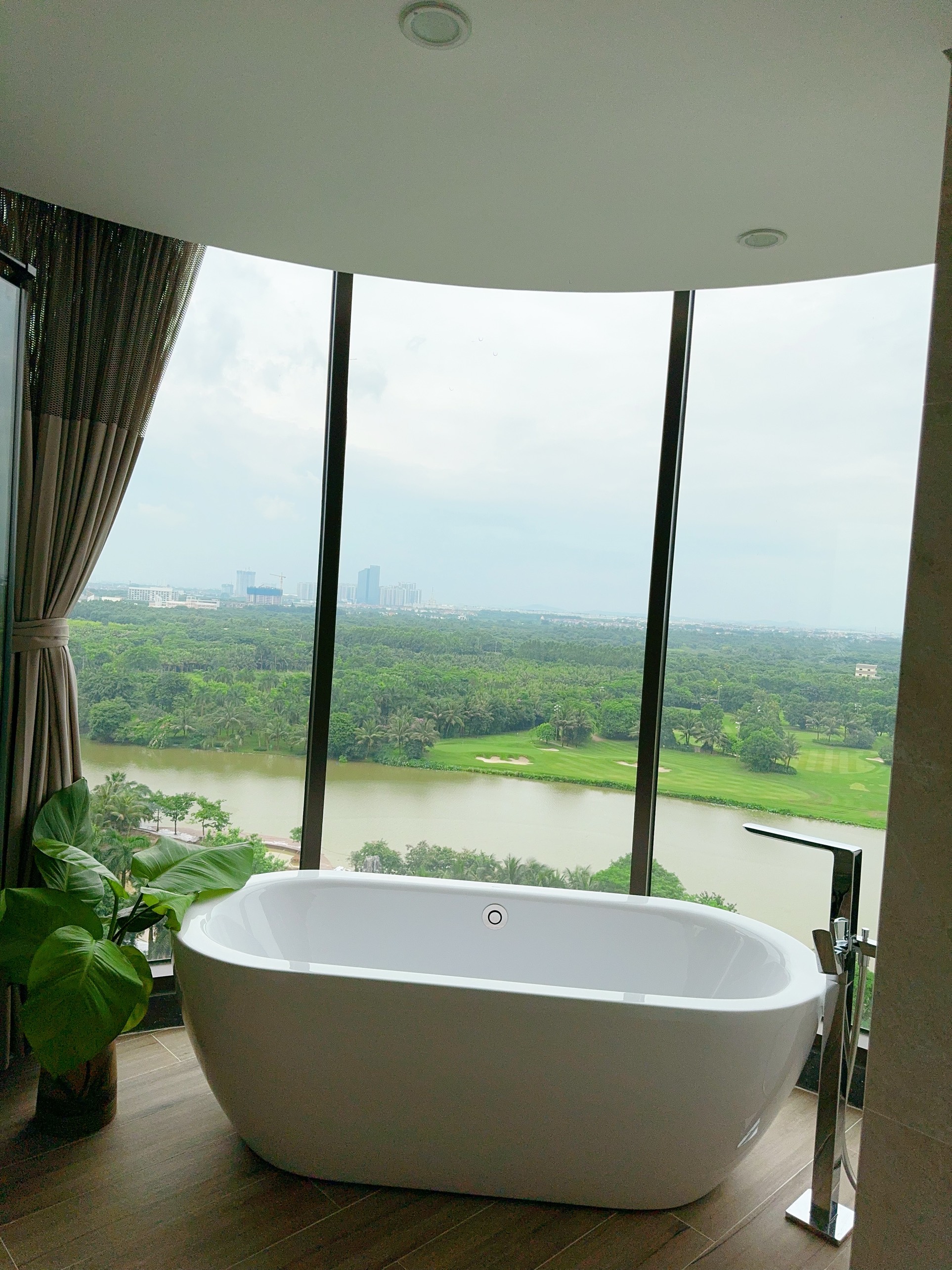 CẦN CHO THUÊ NHANH CĂN HỘ 3 PHÒNG NGỦ ĐỦ ĐỒ BÊN ONSEN ECOPARK 8