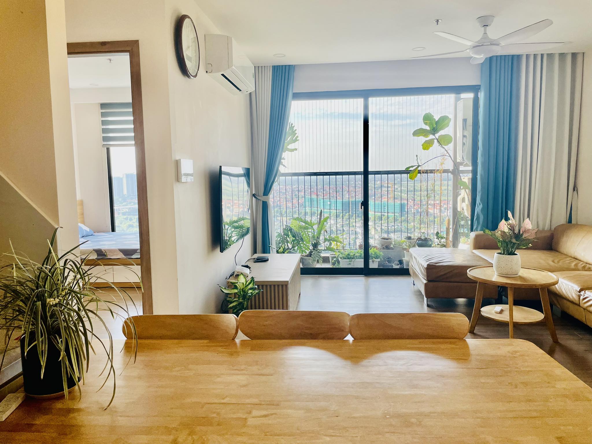 Căn hộ 106m , 3 phòng ngủ đầy đủ nội thất tại S2 Sky oasis 3