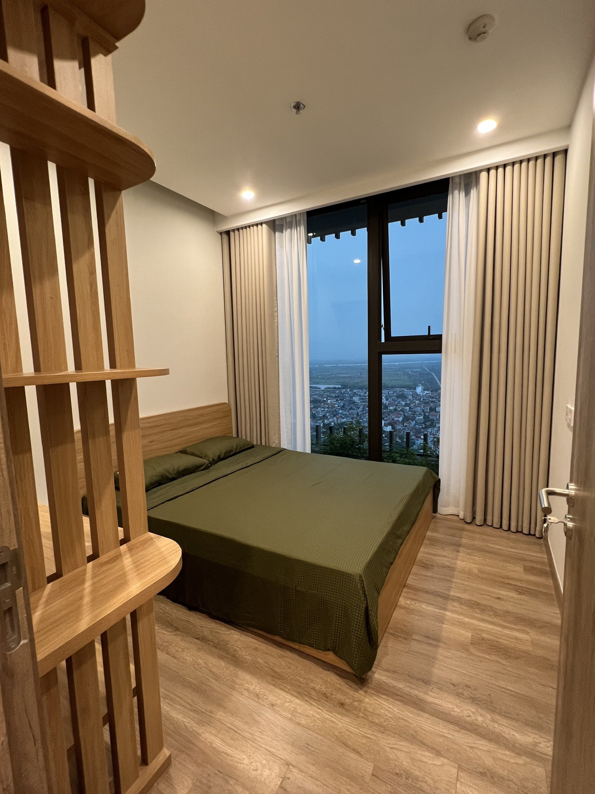 CĂN HỘ 2 PHÒNG NGỦ,ĐỦ ĐỒ ĐẸP GIÁ TỐT BÊN TÒA ONSEN ECOPARK CHO THUÊ 10