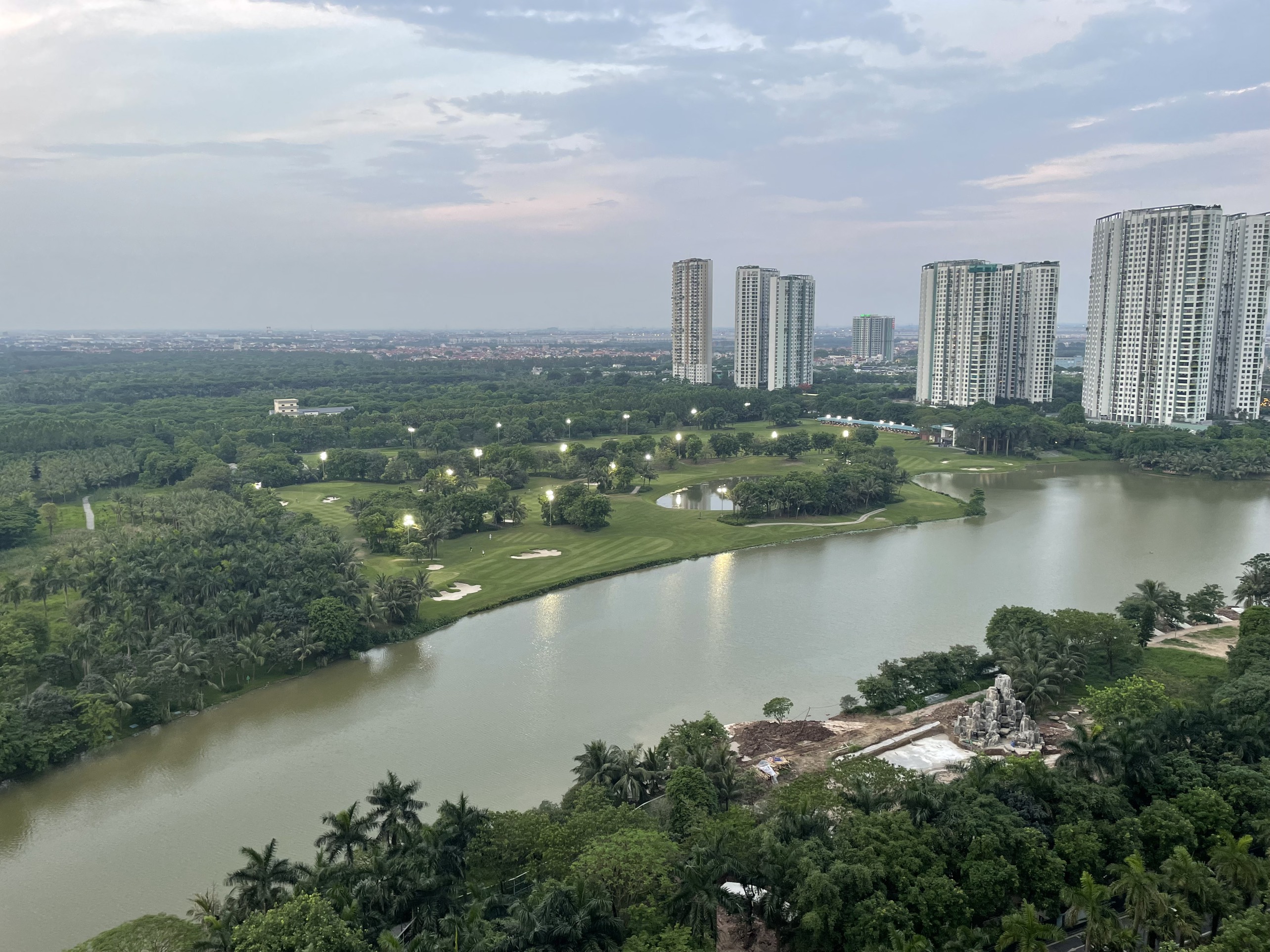 CĂN HỘ CAO CẤP 2 PHÒNG NGỦ,ĐỦ ĐỒ BÊN TÒA LANDMARK ECOPARK CHO THUÊ 11