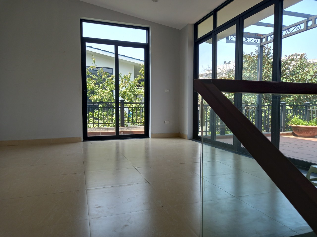 CHO THUÊ BIỆT THỰ 5PN, FULL ĐỒ Ở KHU MARINA ECOPARK, HƯNG YÊN 5