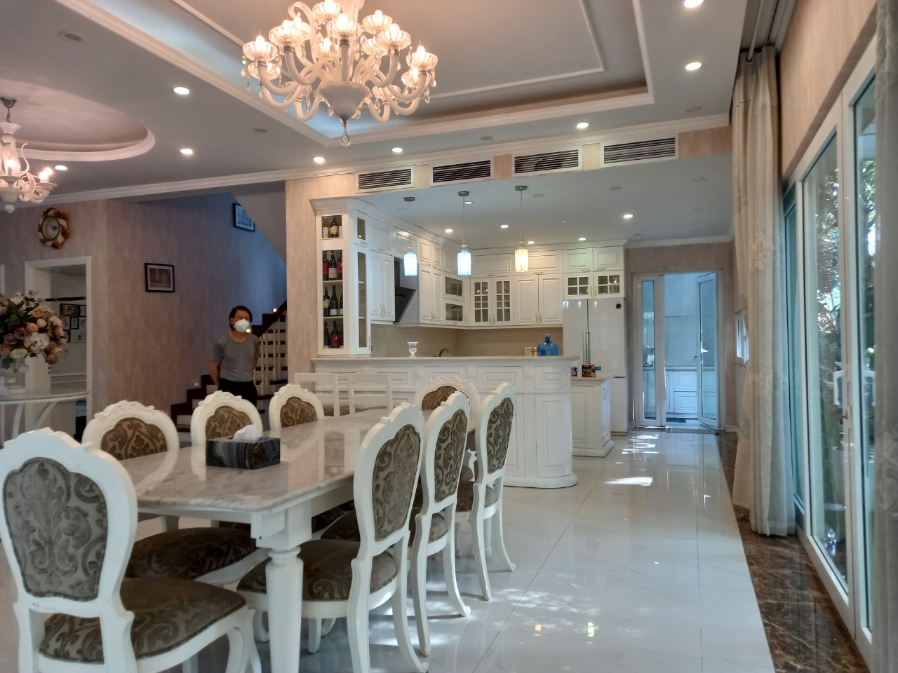 Cho thuê biệt thự góc khu Vườn Mai , đầy đủ nội thất 1