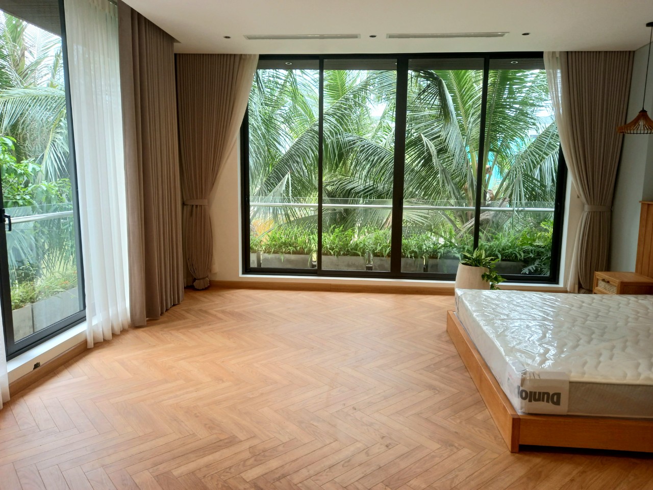 CHO THUÊ CĂN BIỆT THỰ ĐẢO 300M2,4PN,ĐỦ ĐỒ BÊN ECOPARK,HƯNG YÊN 3