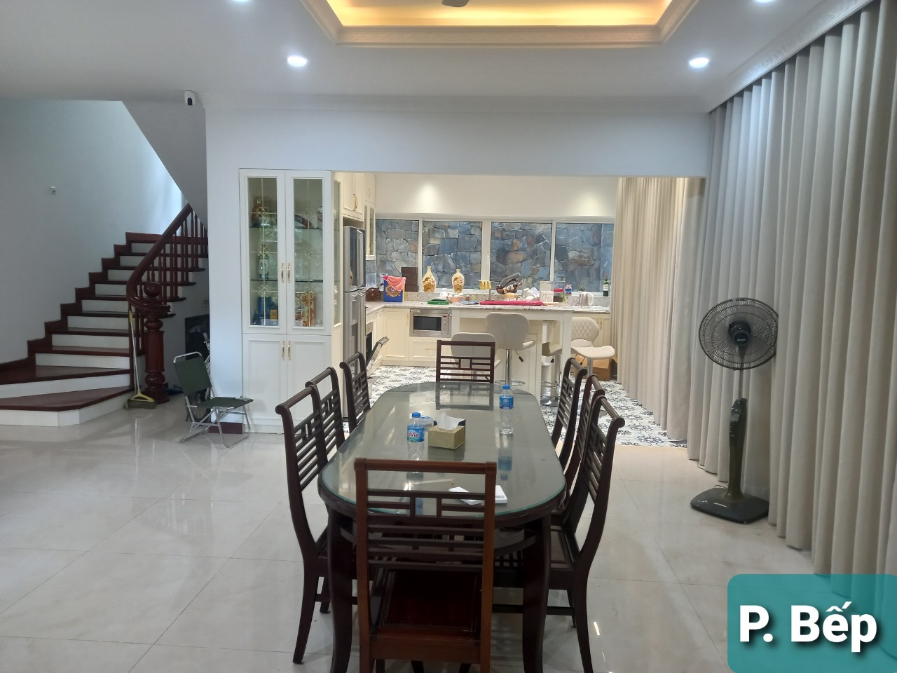 CHO THUÊ CĂN BIỆT THỰ ĐƠN LẬP 360M2,SÂN VƯỜN BÊN ECOPARK 2
