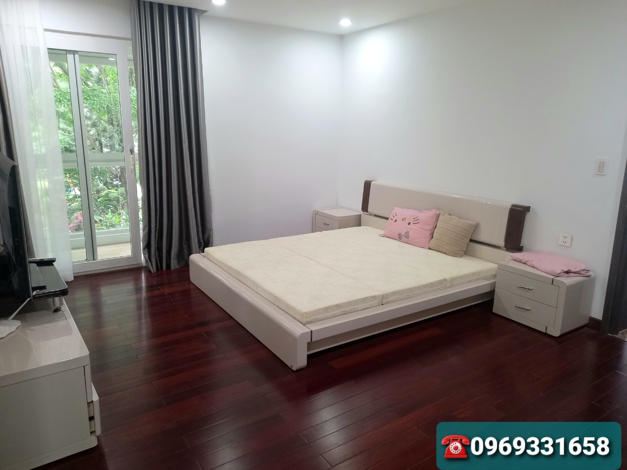 CHO THUÊ CĂN BIỆT THỰ ĐƠN LẬP 360M2,SÂN VƯỜN BÊN ECOPARK 8