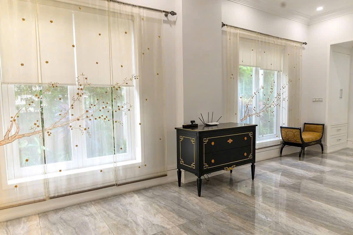 Cho thuê căn Biệt thự song lập có sân vườn, 5 phòng ngủ,đủ đồ bên vinhomes Riverside Long biên 6
