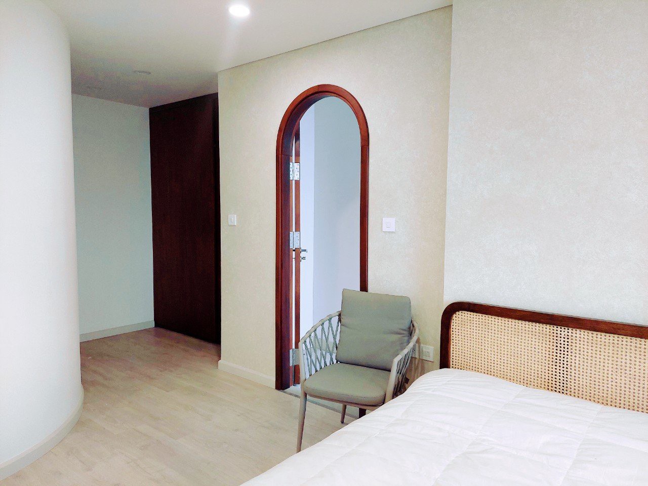 CHO THUÊ CĂN HỘ 3 PHÒNG NGỦ,ĐỦ ĐỒ GIÁ TỐT BÊN TÒA PARK2 ECOPARK ,HƯNG YÊN 11