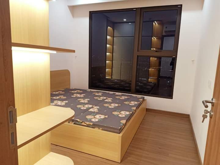 cho thuê căn hộ 68m2,2pn,full đồ bên tòa sky oasis ecopark 4