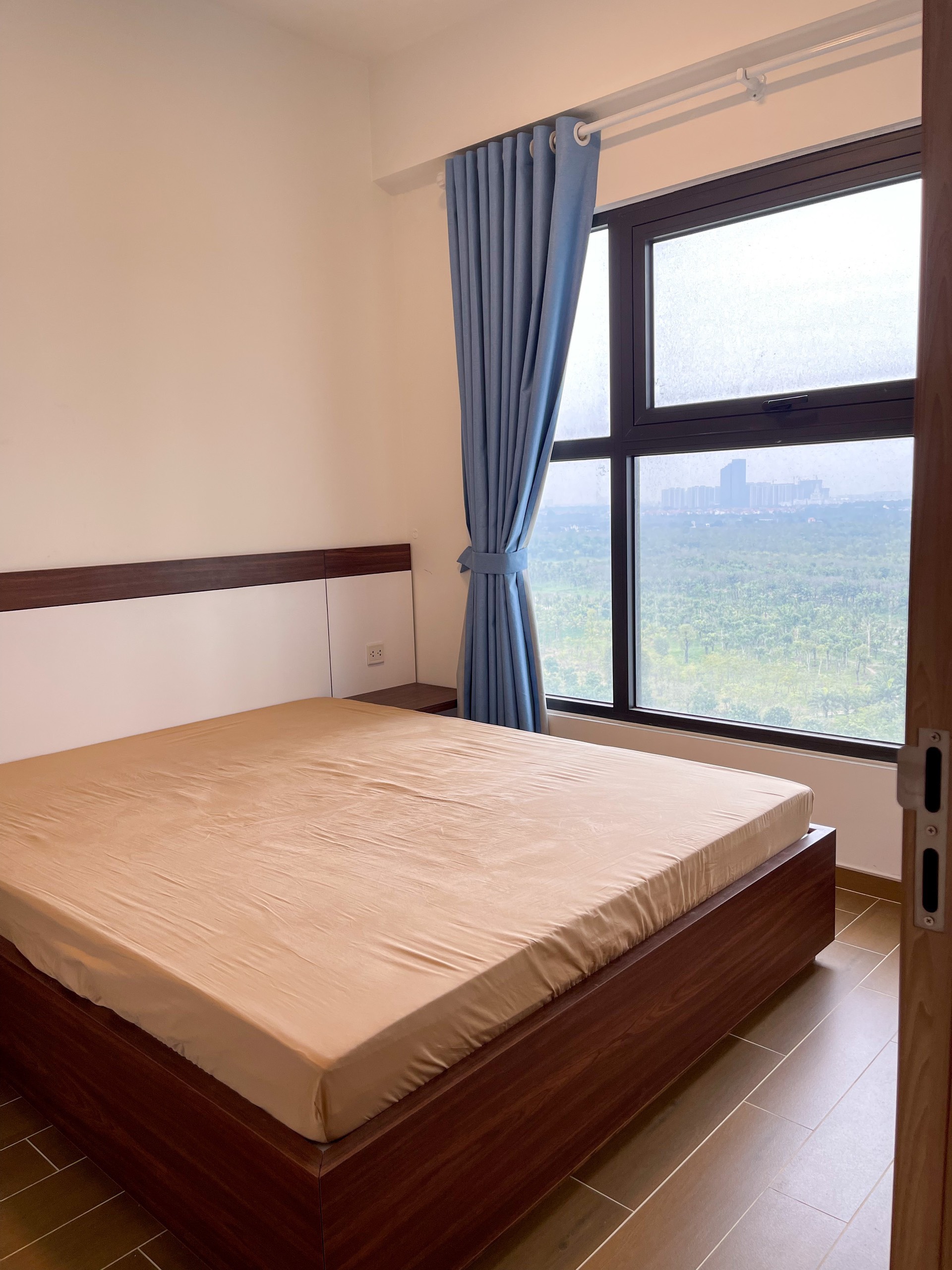 Cho thuê căn hộ 71m tại tòa Sky 1 Ecopark 8