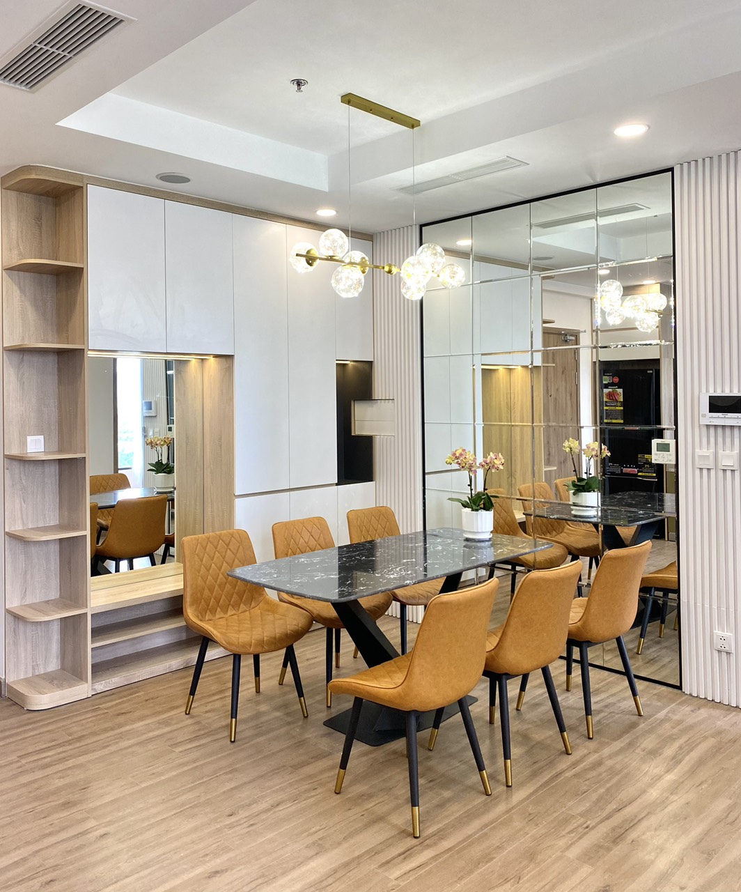 cho thuê căn hộ 94m2,3pn,đủ đồ bên tòa Spremium sky oasis ecopark, hưng yên 2
