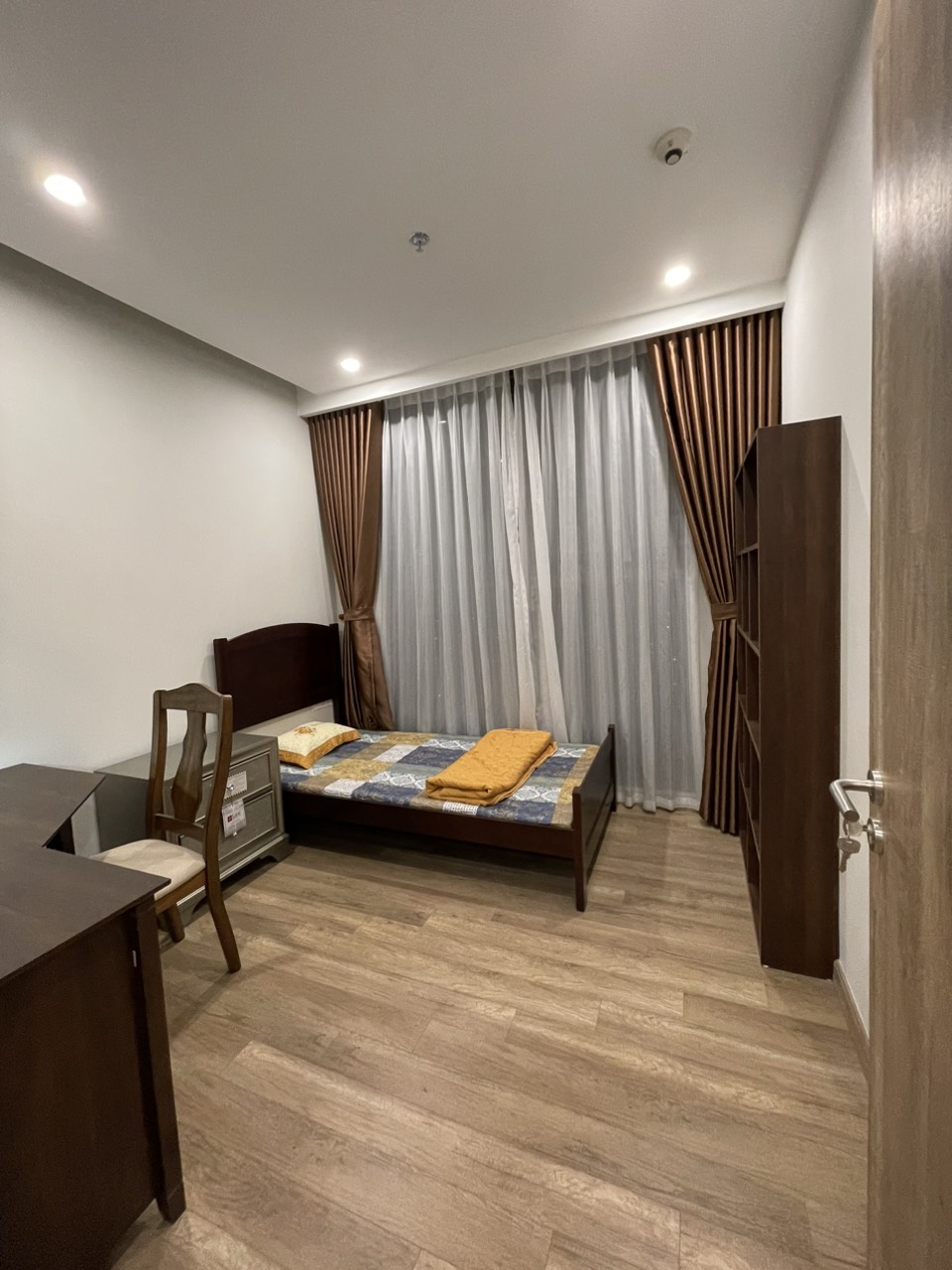 CHO THUÊ CĂN HỘ MỚI TINH 2 PHÒNG NGỦ,ĐỦ ĐỒ TÒA ONSEN ECOPARK 8