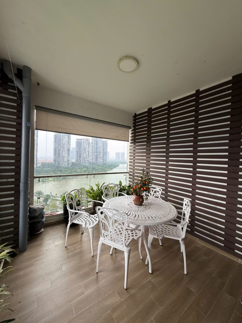 Cho thuê căn hộ tòa Lake 1 3 phòng ngủ 3 vệ sinh 158m 3