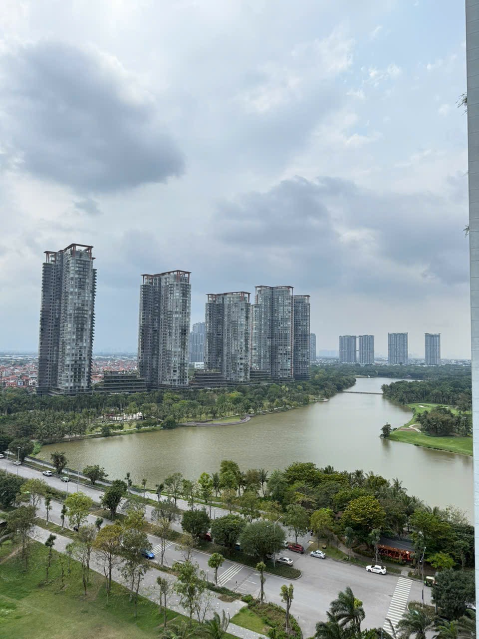 Cho thuê căn hộ tòa Lake 1 3 phòng ngủ 3 vệ sinh 158m 8