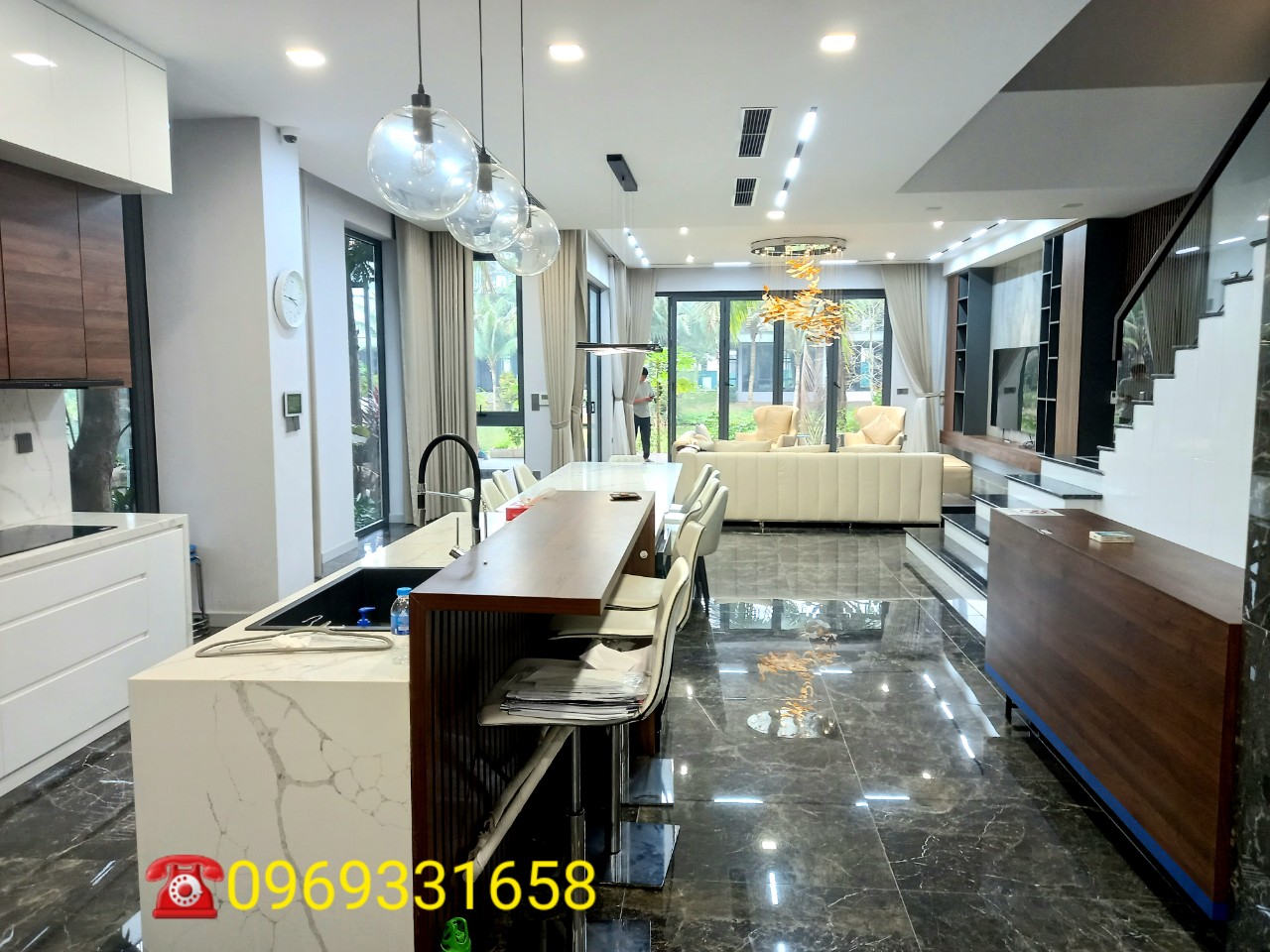 BIỆT THỰ ĐẢO 300M2,4PN,ĐỦ ĐỒ BÊN ECOPARK,HƯNG YÊN CHO THUÊ