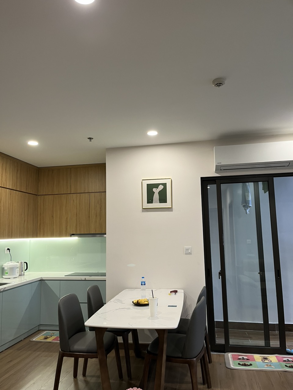 căn hộ 72m2,2pn,đủ đồ bên tòa sky oasis ecopark, văn giang cho thuê