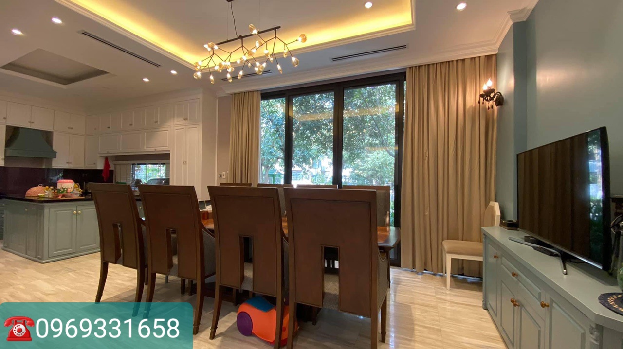 CHO THUÊ BIỆT THỰ SÂN VƯỜN 5PN,FULL ĐỒ BÊN VƯỜN TÙNG ECOPARK