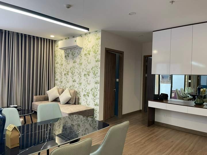 cho thuê căn hộ 2pn,2wc,đủ đồ bên tòa sky oasis ecoaprk, hưng yên