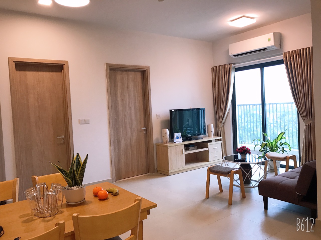 CHO THUÊ CĂN HỘ 60M2,2PN,ĐỦ ĐỒ Ở TÒA SKY2 ECOPARK, HƯNG YÊN