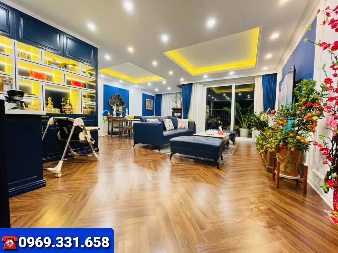 Bán căn hộ 92m2, full nội thất cao cấp bên tòa Rừng cọ Ecopark văn giang