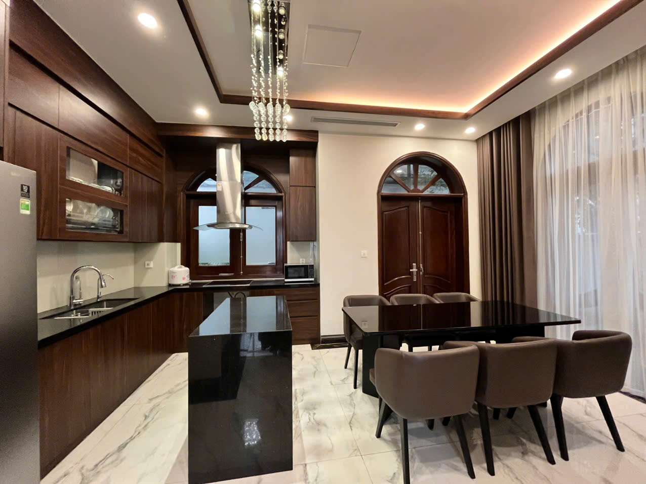 căn biệt thự song lập khu sao biên 3 phòng ngủ, đầy đủ đồ đẹp bên Ocean park 1 gia lâm cần cho thuê