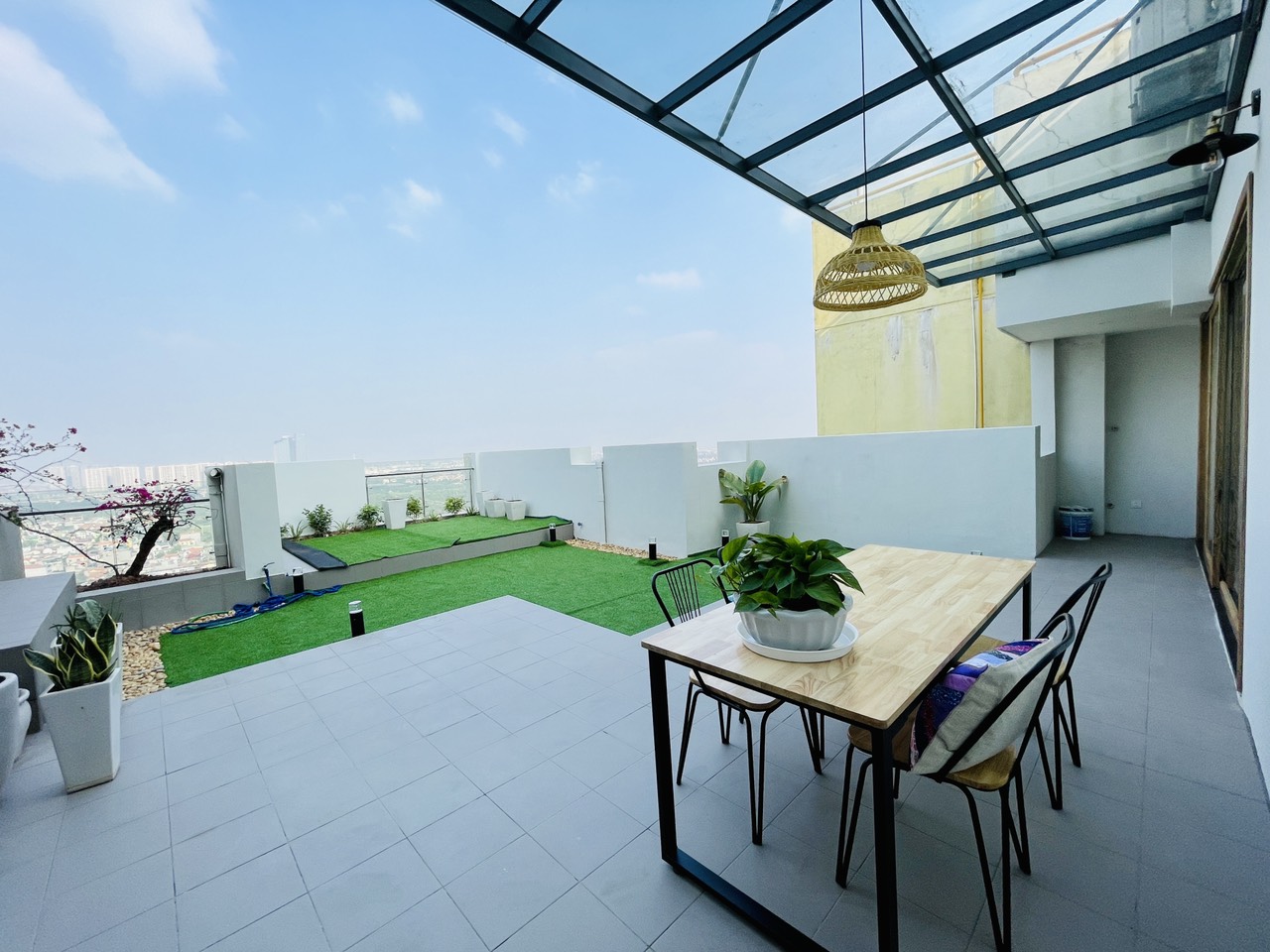 Cần cho thuê căn hộ Penthouse Rừng Cọ