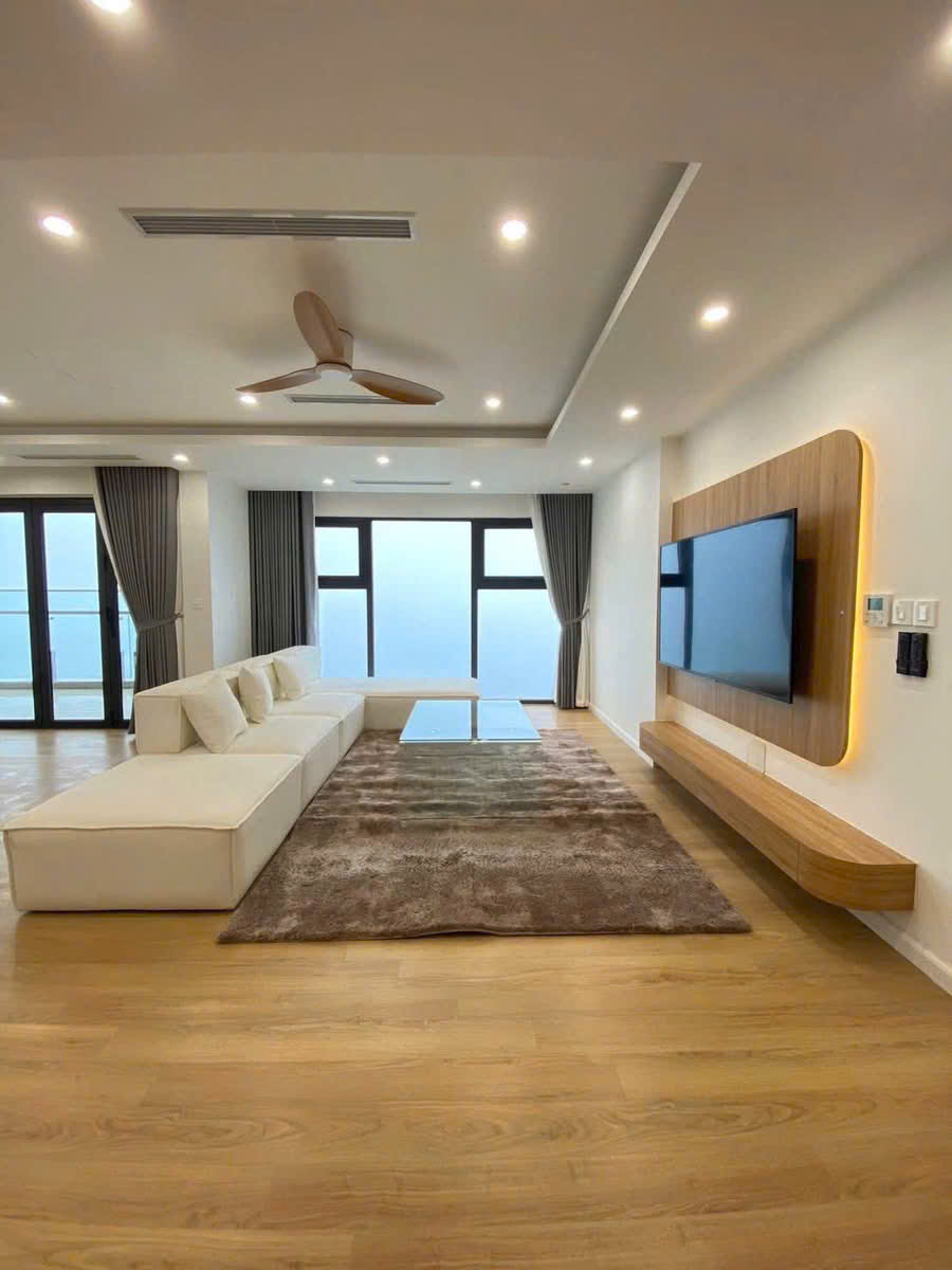 căn hộ 158m2, 3 phòng ngủ, full đồ cao cấp bên tòa Park 2 Ecopark văn giang cần cho thuê