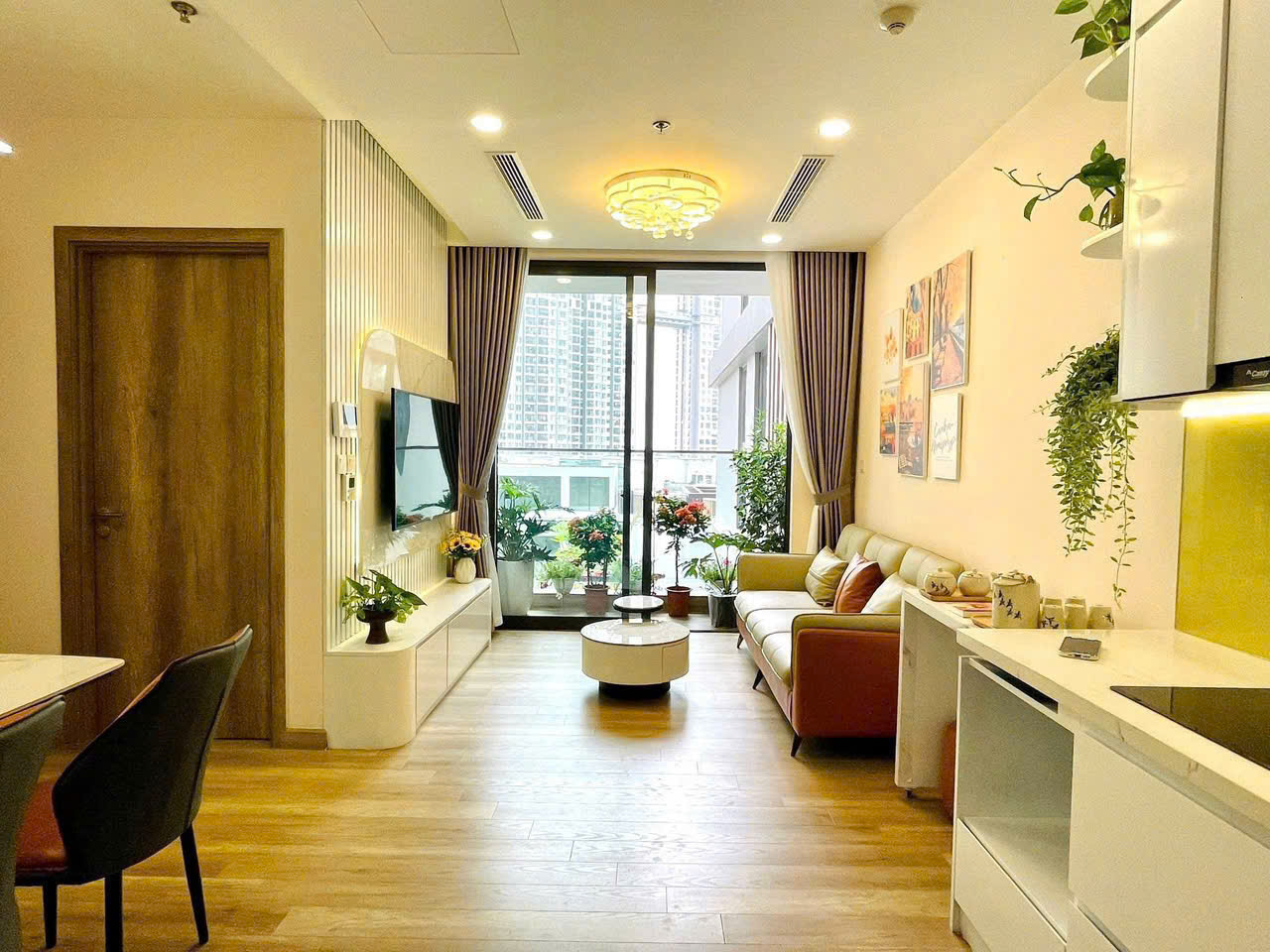 CĂN HỘ 2 PHÒNG NGỦ – FULL ĐỒ XỊN – TÒA SOLFOREST ECOPARK CHO THUÊ