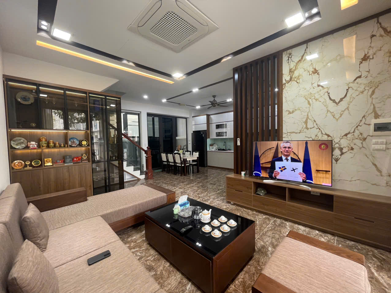 Căn liền kề 3 phòng ngủ, đầy đủ đồ đẹp bên khu sao biên Ocean park 1 gia lâm cần cho thuê